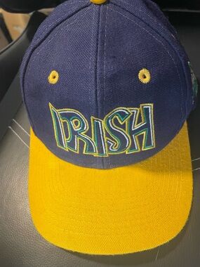Vintage 90s Notre Dame Top Of The World Graffiti Fitted Hat Cap Size 7 1/8 Rare